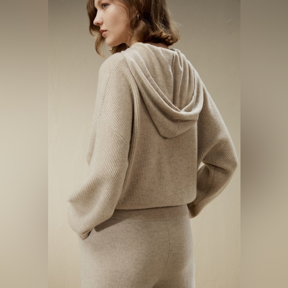NWT Lilysilk Eshe 2-in-1 100% Cashmere Detachable Hoodie Sweater in Beige M - Picture 2 of 10